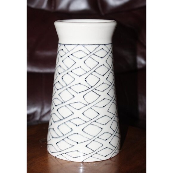 Art Studio Ceramic Black & White Vase Minimalist Contemporary Pottery Handpainte - Picture 4 of 6